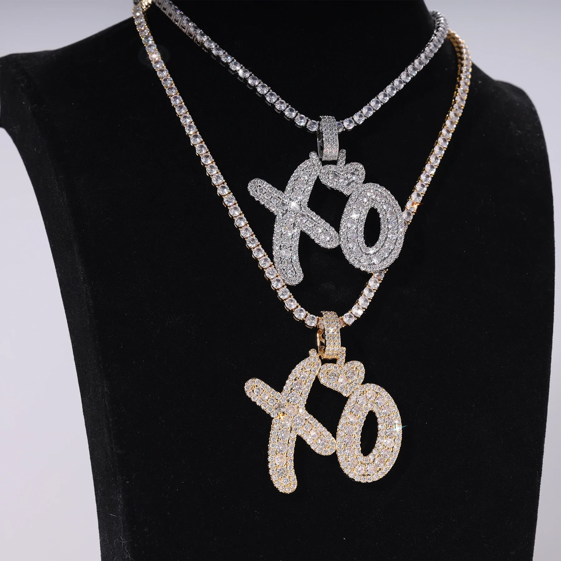 XO Pendant VVS Diamond Simulate