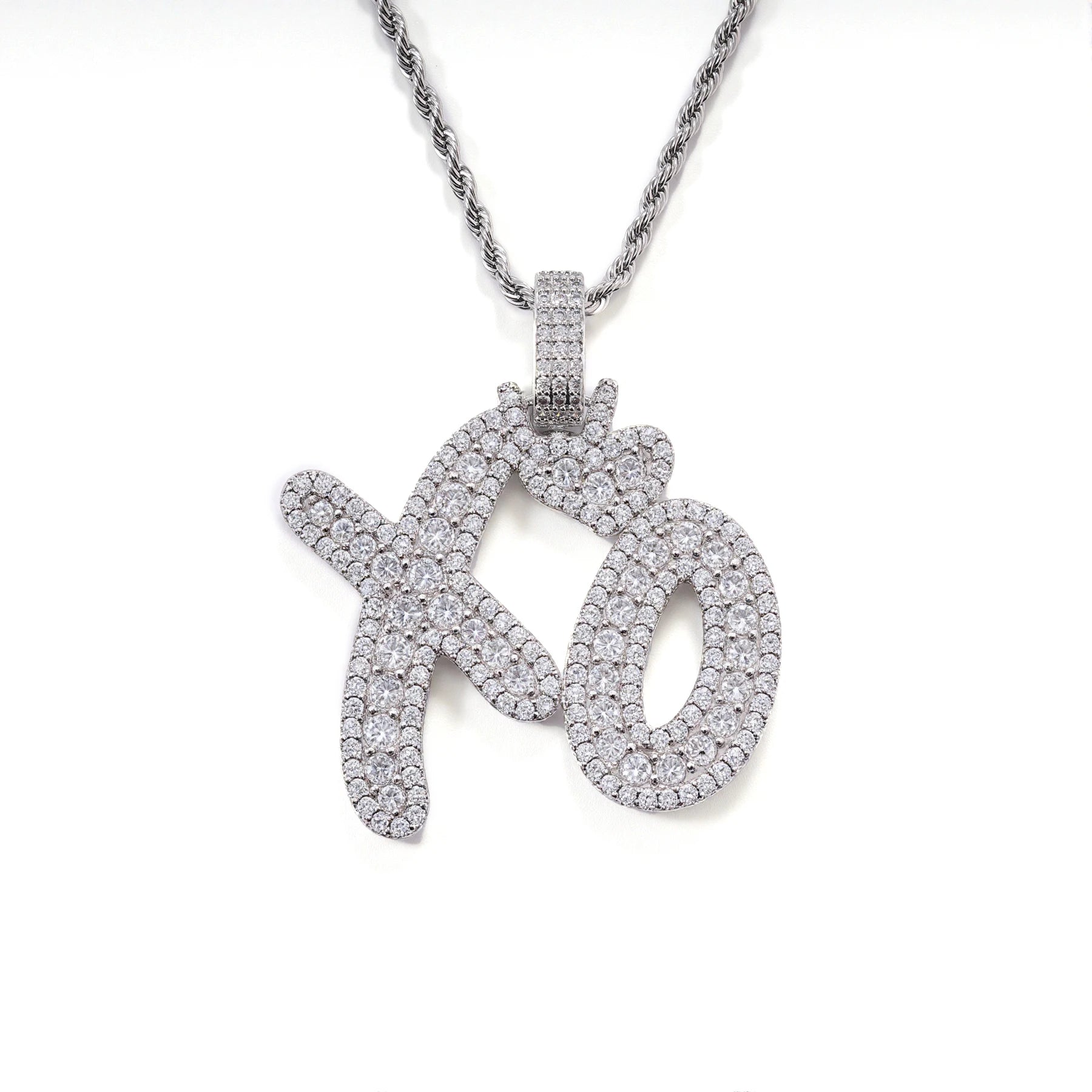 XO Pendant VVS Diamond Simulate