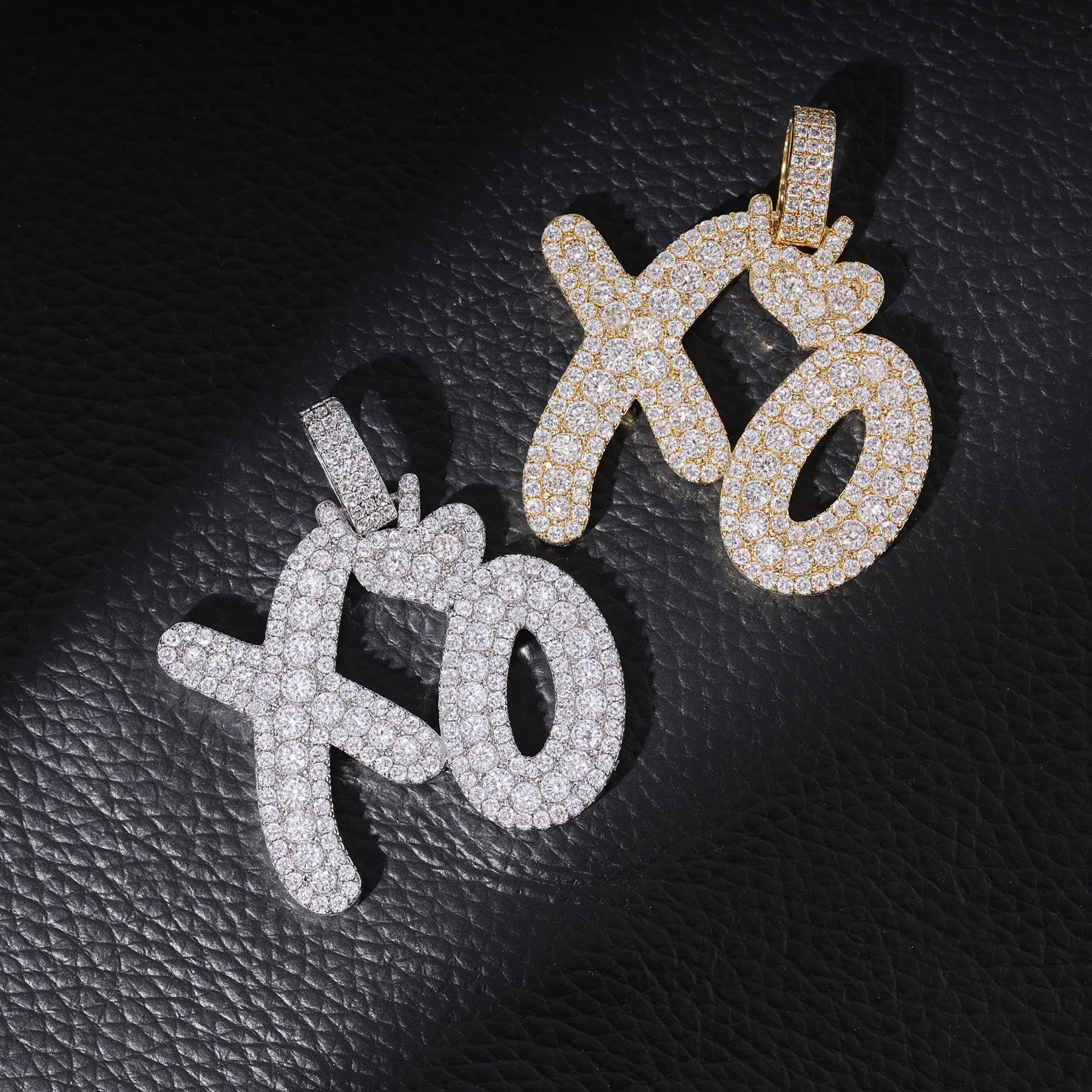 XO Pendant VVS Diamond Simulate